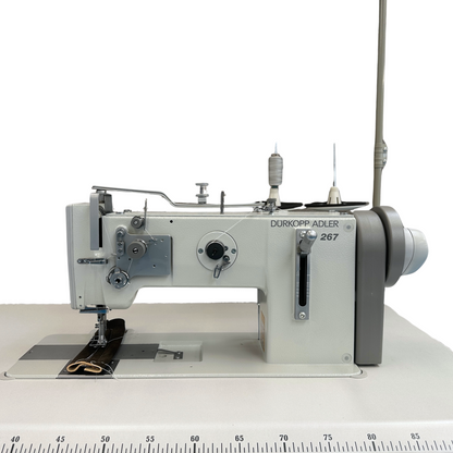Dürkoppp Adler 267 Industrienähmaschine frontal